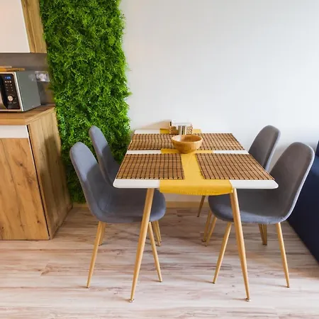 Spacy Modern Near Hockey Stadium Apartamento *