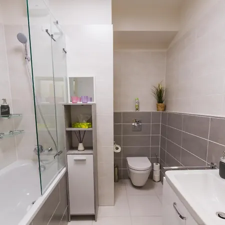 Spacy Modern Near Hockey Stadium Apartamento Bratislava