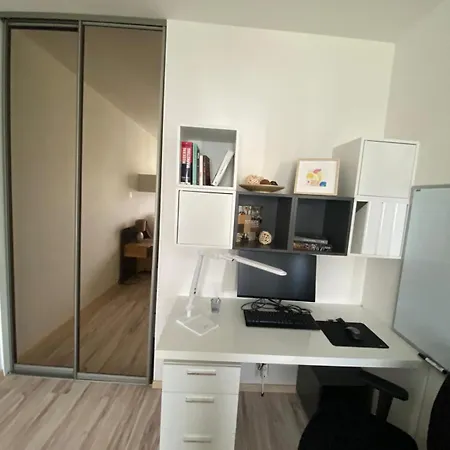 Spacy Modern Near Hockey Stadium Apartamento *