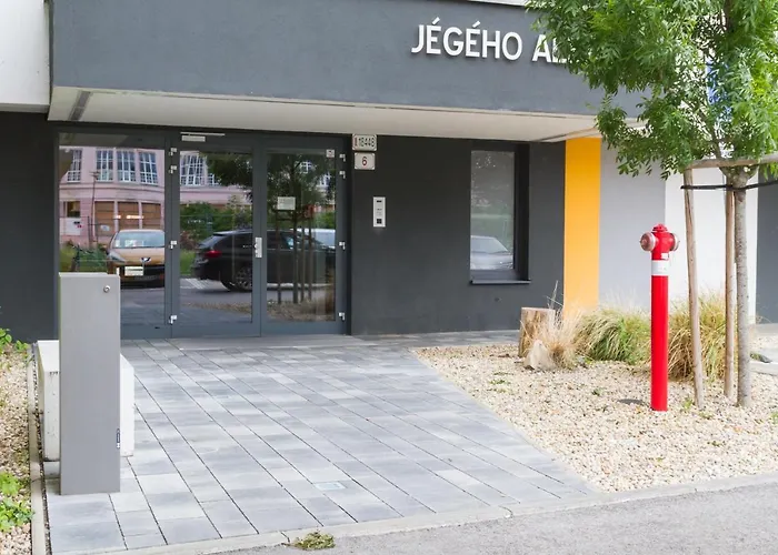 Spacy Modern Near Hockey Stadium Bratislava