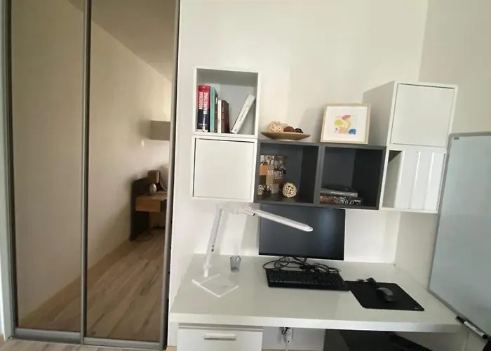 Spacy Modern Near Hockey Stadium Appartement *